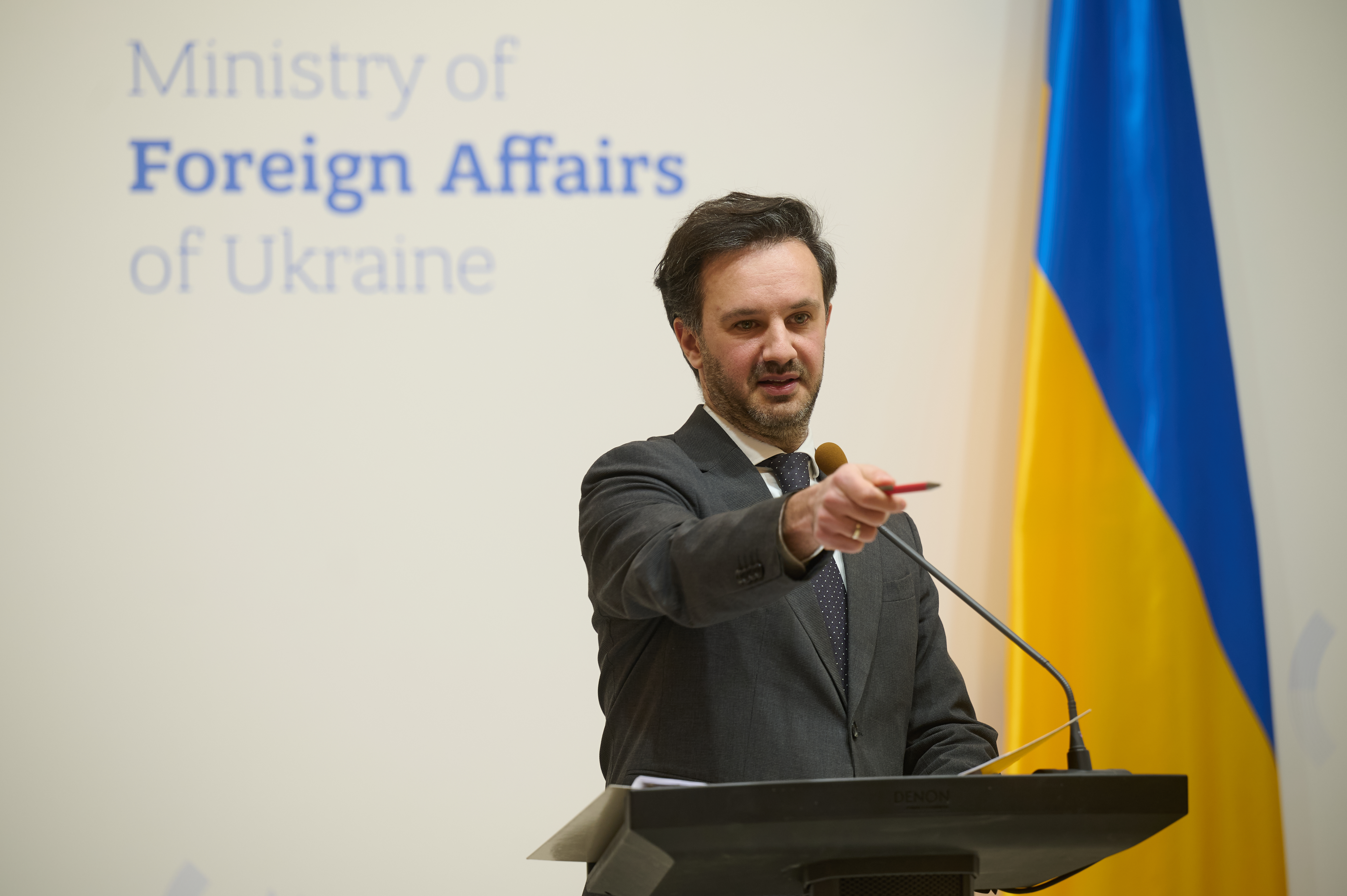 міністерство закордонних справ україни - стенограма брифінгу речника мзс україни георгія тихого від 18.02.2026