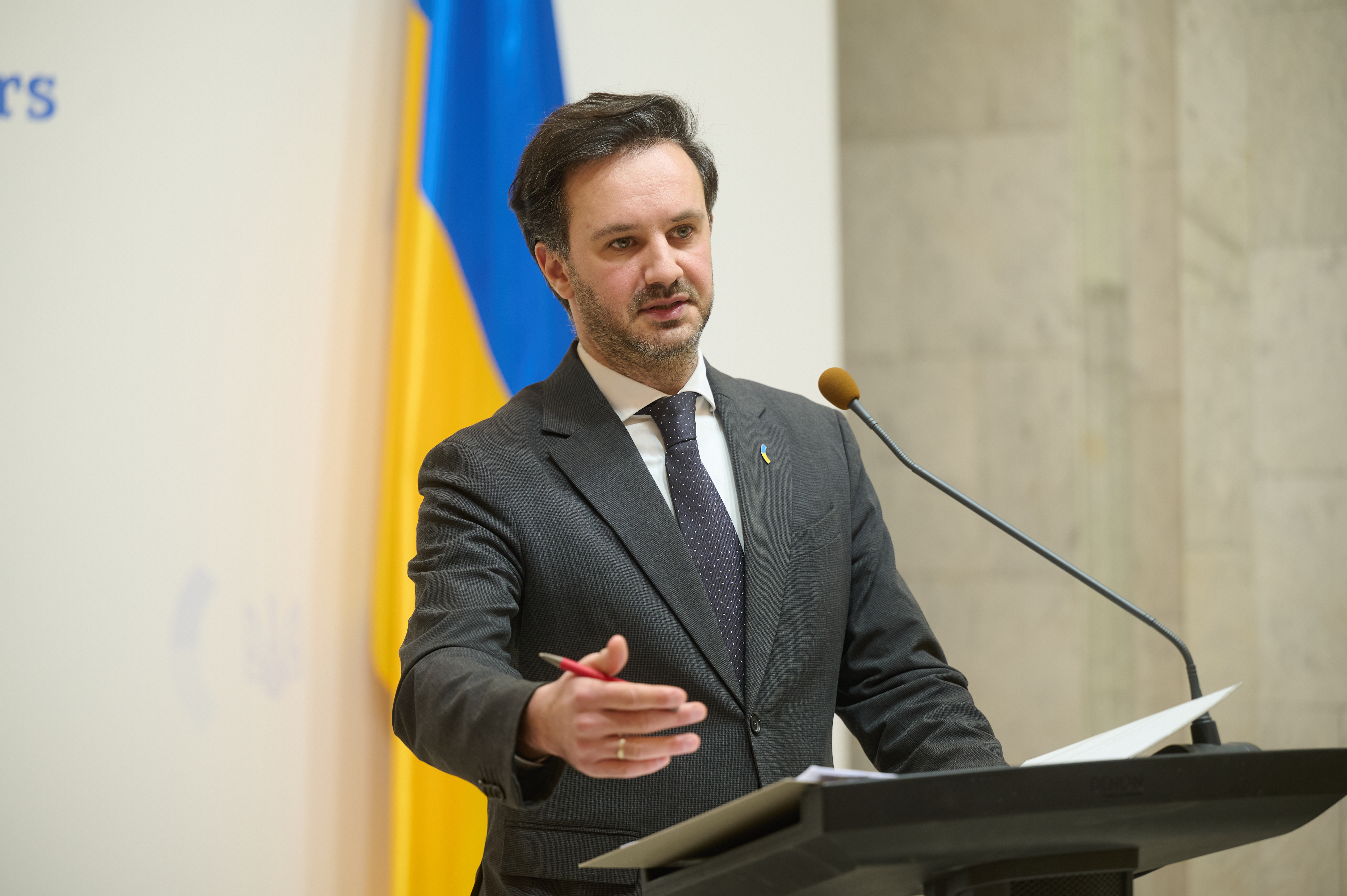міністерство закордонних справ україни - стенограма брифінгу речника мзс україни георгія тихого від 18.02.2026